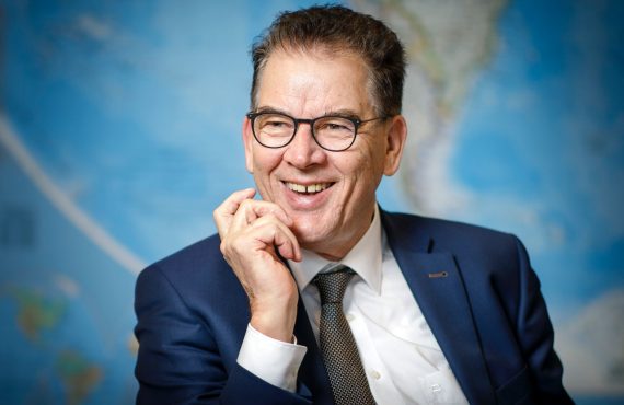Dr. Gerd Müller